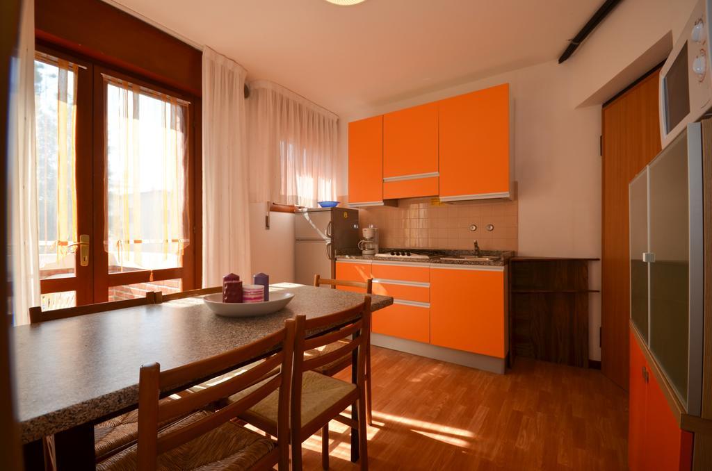 Appartamenti Splendid E Salisburgo Бибионе Екстериор снимка