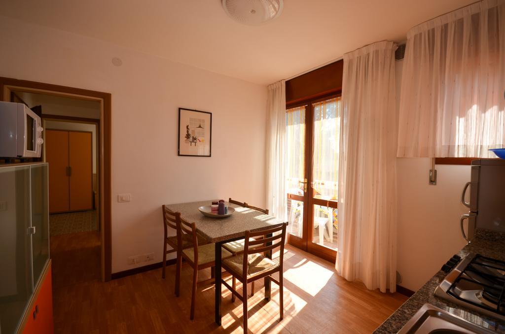Appartamenti Splendid E Salisburgo Бибионе Екстериор снимка